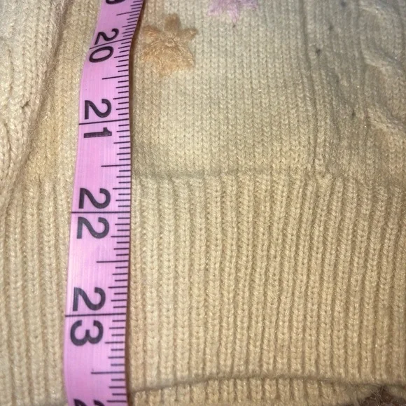 Vintage Floral Sweater - Picture 6 of 10